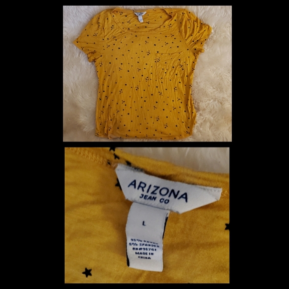 Arizona Jean Company Tops - Arizona shirt with star design Arizona Jean Company Tops - Arizona shirt with star design